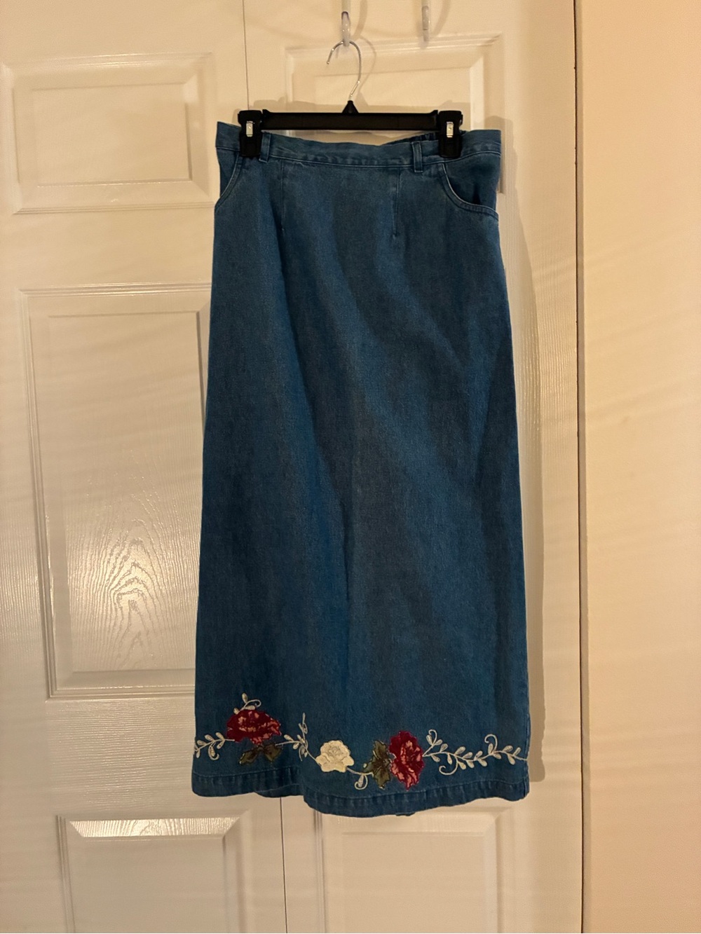 Denim&Co Blue Denim Maxi Skirt with Floral Embroidery